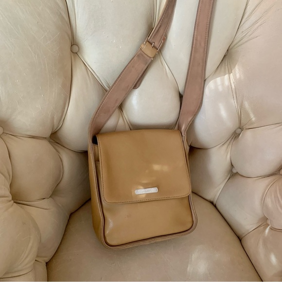 00s Nine West Creamy Leather Shoulder Bag - Picture 2 of 7